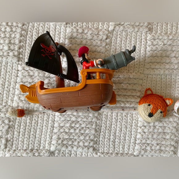 Fisher-Price Disney's Jake and The Never Land Pirates - Hook's Battle Boat - Picture 8 of 8